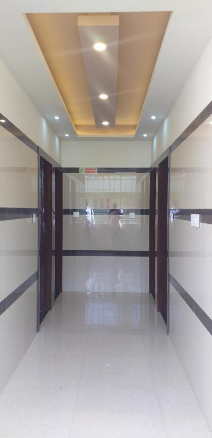 Royal Blue Meridian Inn Bangalore Ngoại thất bức ảnh